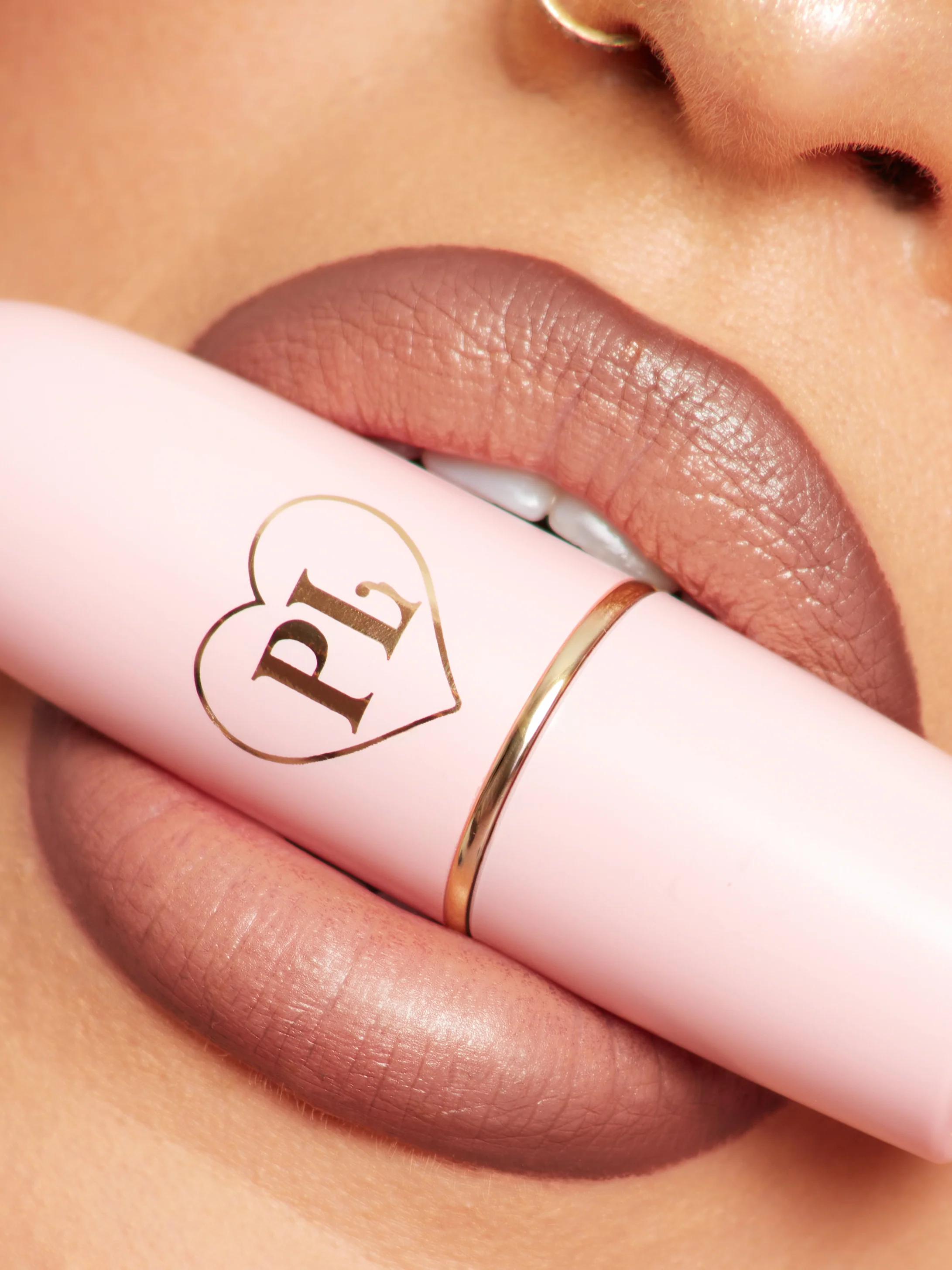Kiss and Makeup Lipstick & Lip Liner Kit - Image 44