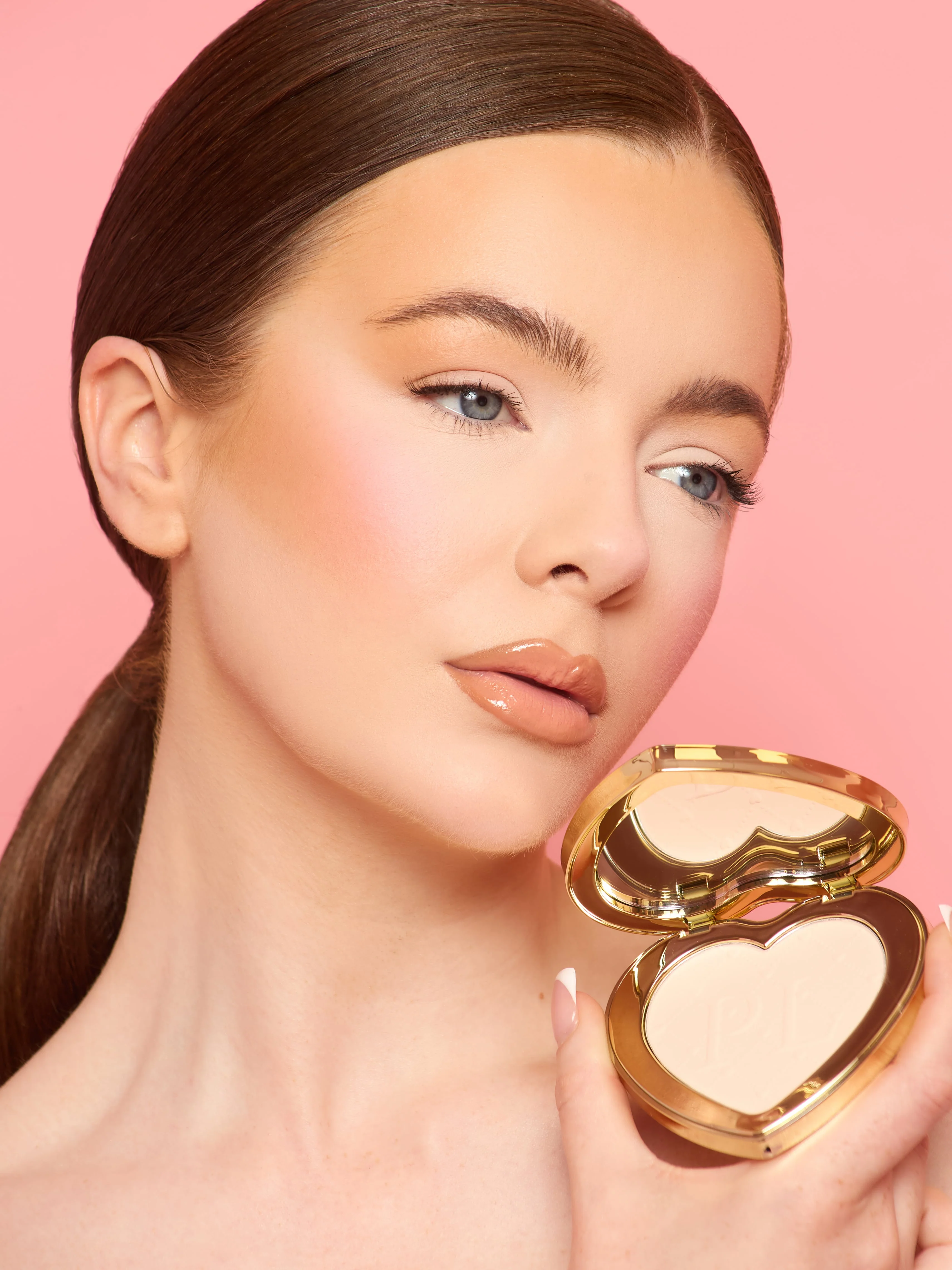 Under-Eye Brightening Powder - Image 16