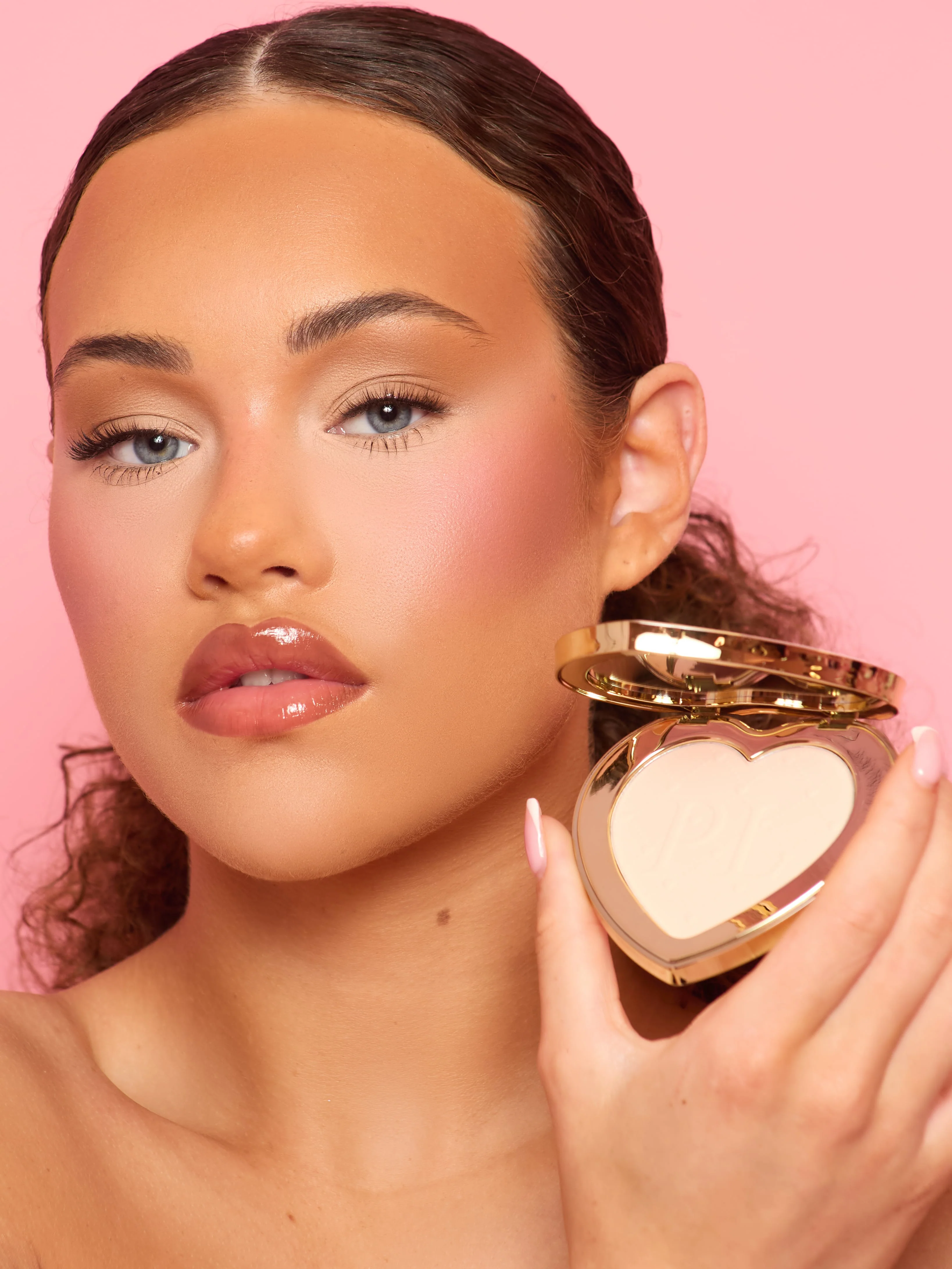 Under-Eye Brightening Powder - Image 20
