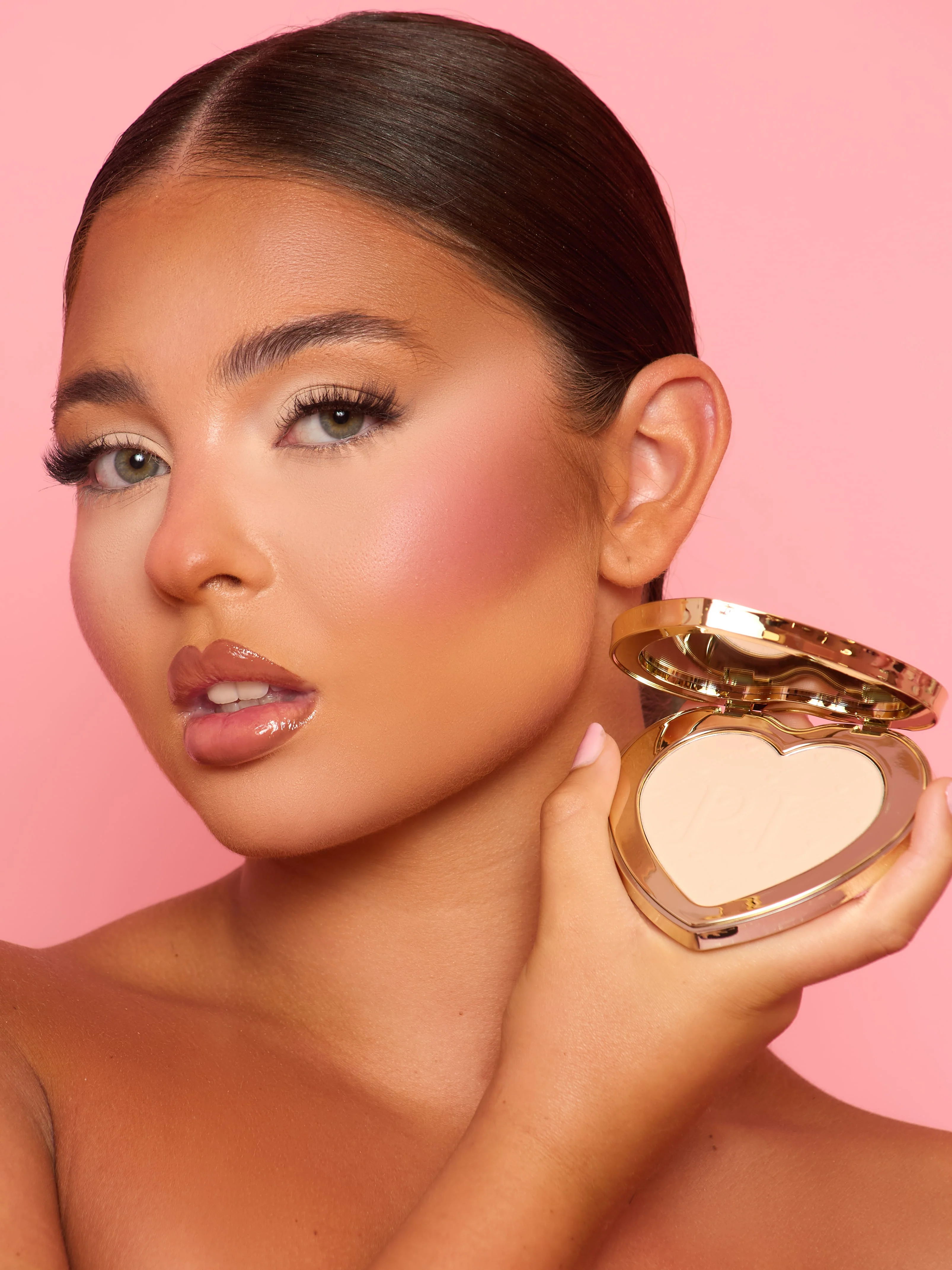 Under-Eye Brightening Powder - Image 36