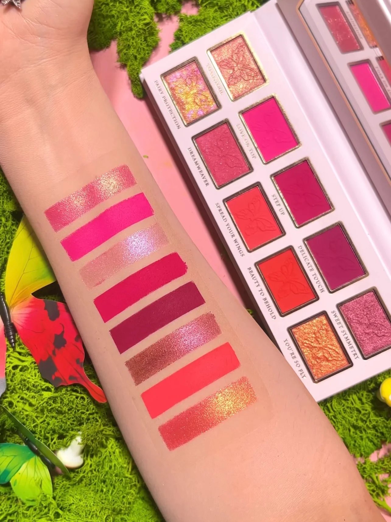 You Give Me Butterflies Mini Eyeshadow Palette - Image 2